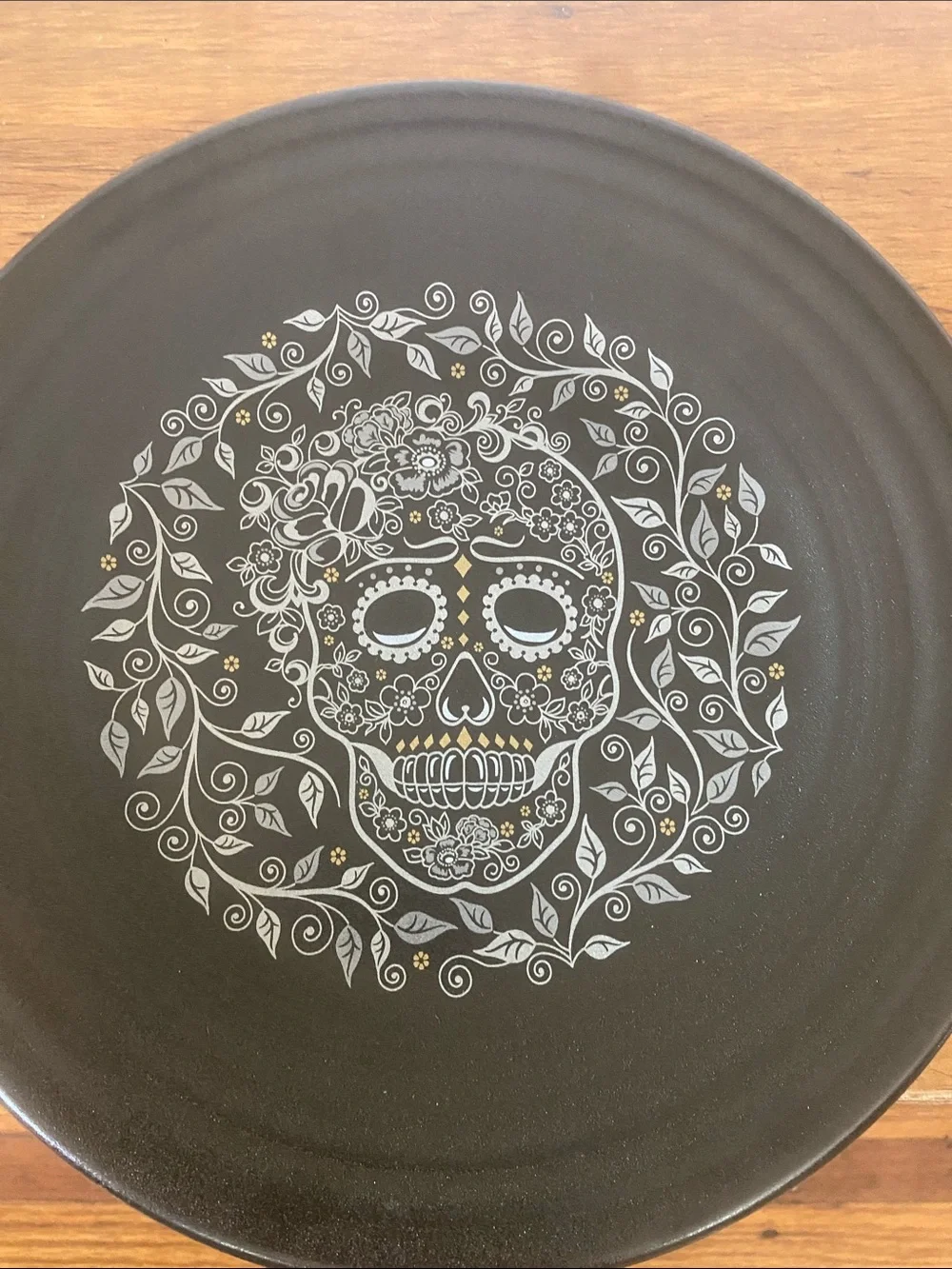 Fiestaware skull vine